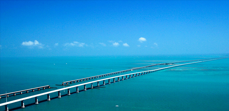 سڑکیں تو آپ نے دیکھی ہوں گی لیکن ایسی نہیں