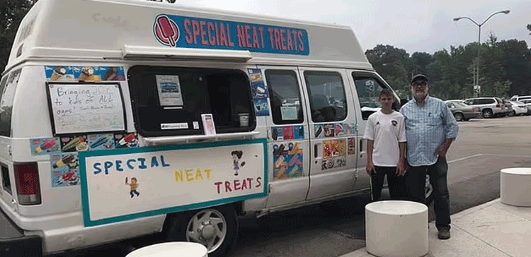 باپ کا اپنے دو اسپیشل بچوں کو روزگار فراہم کرنے کے لیے انوکھا فیصلہ