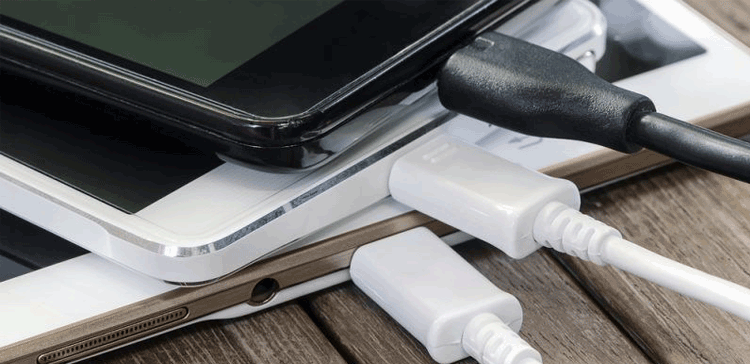 اب تمام سمارٹ فونز کے لیے ایک ہی چارجر استعمال کیوں ہوگا؟ بڑا فیصلہ کردیا گیا