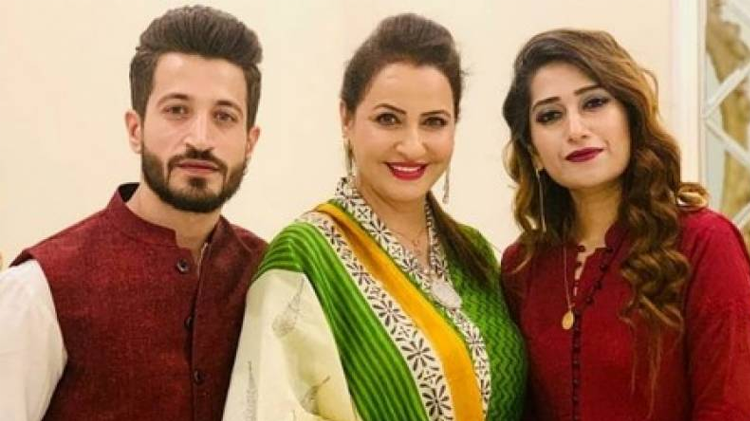 میں نے سب کچھ اکیلے ہی کیا--- صبا فیصل کے بیٹے سلمان فیصل کے ہاں بیٹے کی پیدائش لیکن ماں کے علاوہ ہر طرف خاموشی