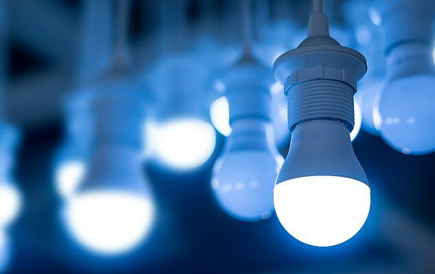 کیا آپ ہر گھر میں استعمال ہونے والے ایل ای ڈی بلب کے خطرناک نقصان کے بارے میں جانتے ہیں؟