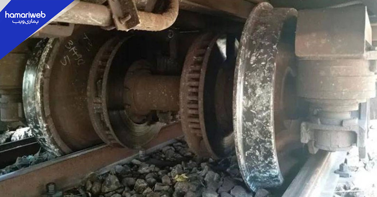 خانیوال: اسپیشل مال گاڑی کی بوگی پٹڑی سے اتر گئی، اپ ٹرین سروس معطل