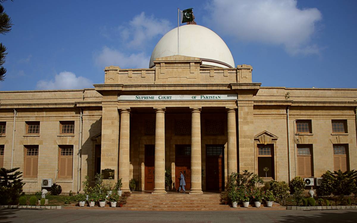 وزیرِ اعلیٰ سندھ مراد علی شاہ کو فوری سپریم کورٹ پیش ہونے کا حکم، وجہ کیا ہے؟