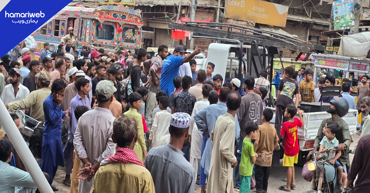 لیاری چاکیواڑہ میں مسلسل چار دن کی لوڈشیڈنگ: عوام کا سڑکوں پر احتجاج، ٹریفک معطل