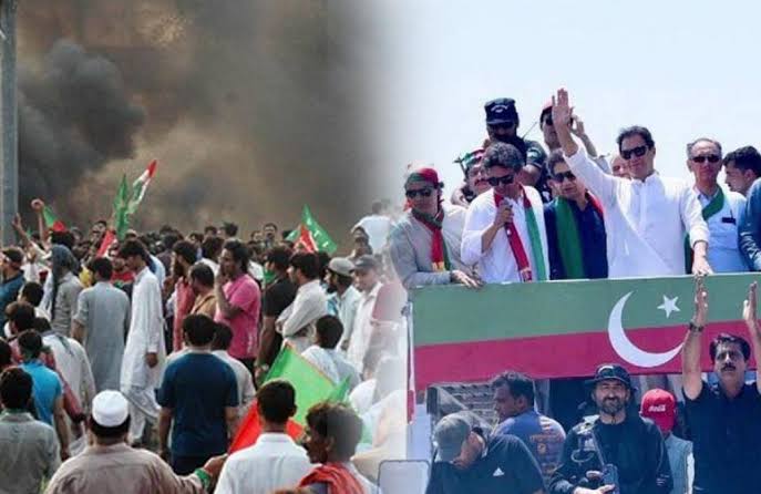 خان کو گرفتار نہیں ہونے دیں گے ۔۔ عمران خان کی گرفتاری، پولیس اور پی ٹی آئی کارکنان میں ٹکراؤ، ملک کے مختلف علاقوں میں احتجاج