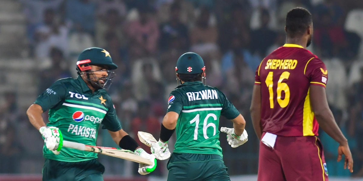 دوسرا ون ڈے: کیا پاکستانی شاہین آج کالی آندھی کو قابو کر پائیں گے؟