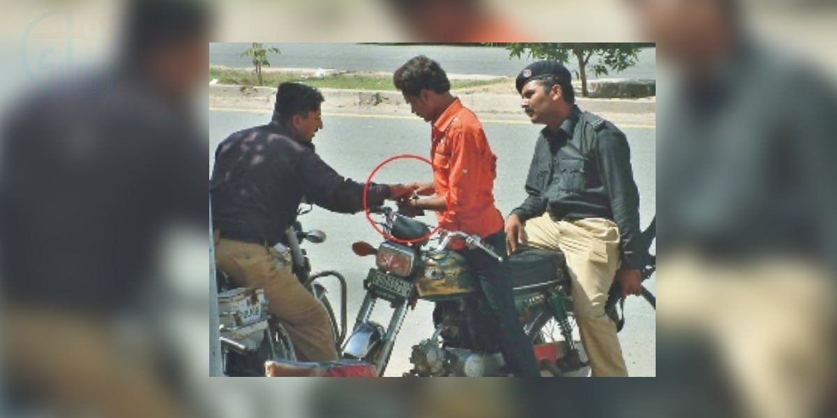 وردیوں پر کیمرہ لگا دیا ۔۔ عوام کے ساتھ پولیس کی بد سلوکی پر نظر رکھنے کیلئے وردی پر کہاں کہاں کیمرے لگائے گئے؟