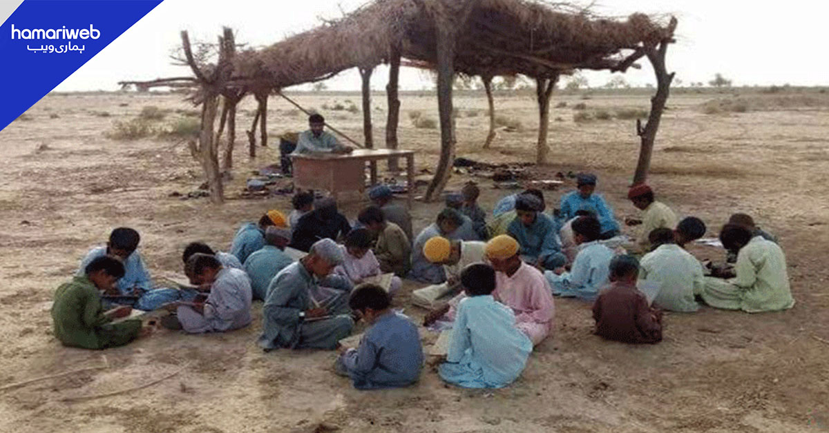 بلوچستان کے اسکولوں کو ڈیسک نہ مل سکے، بچے زمین پر بیٹھنے پر مجبور