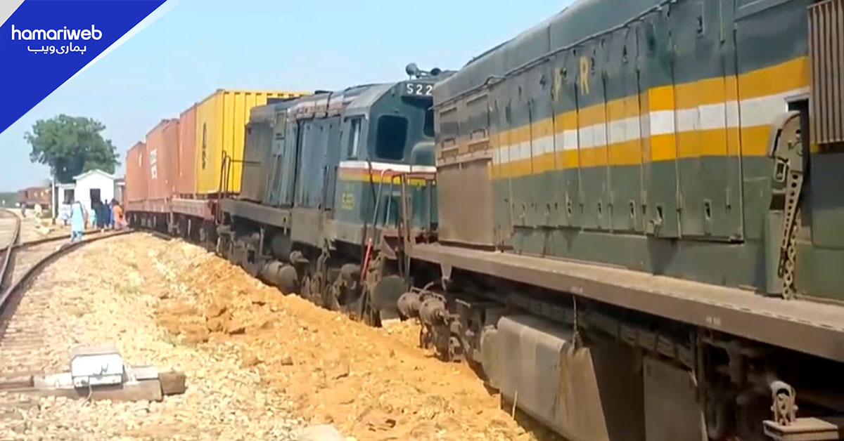 جنگ شاہی ریلوے اسٹیشن کے قریب مال گاڑی پٹڑی سے اترگئی