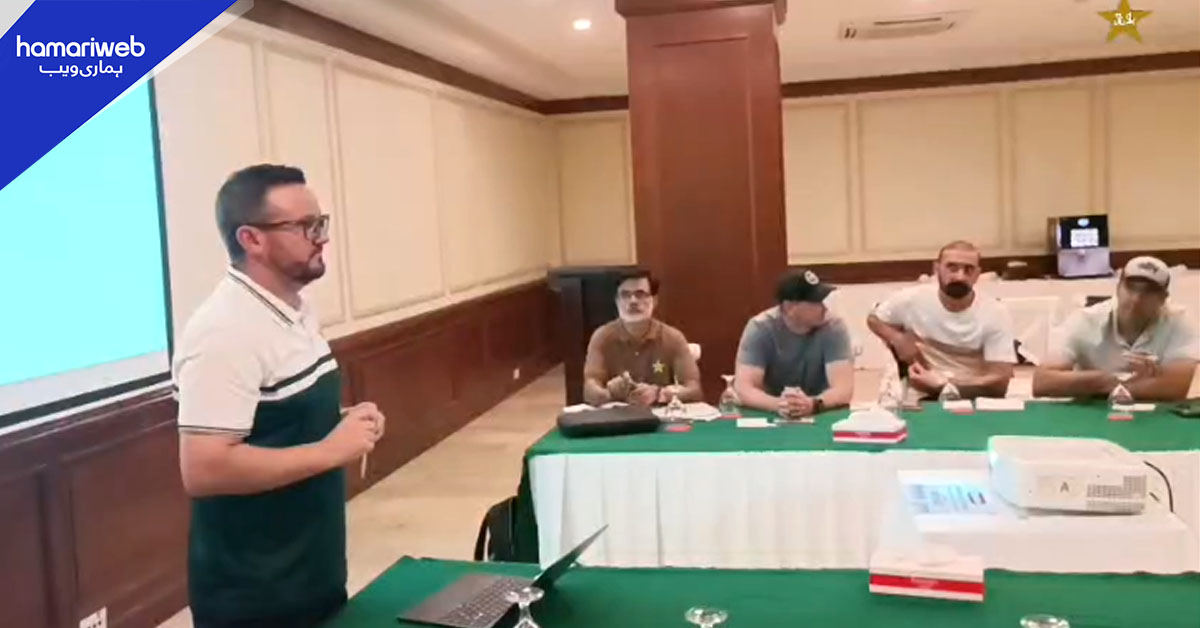 ورلڈ کپ کی تیاریوں کا آغاز: مائیک ہیسن کی زیرِ صدارت ملتان میں چاروں ٹیموں کے ہیڈ کوچز کا اجلاس