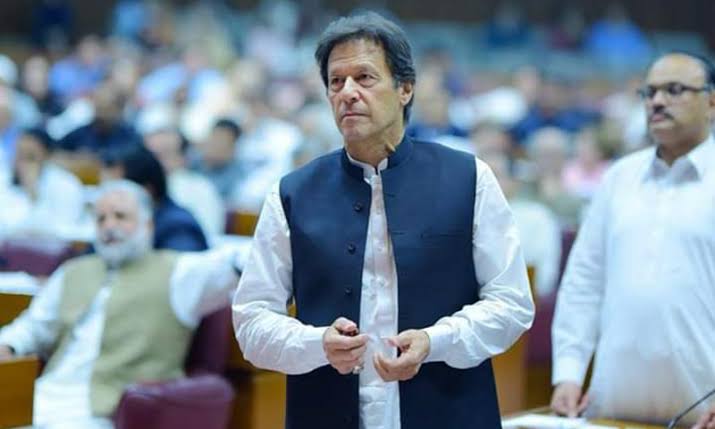 وزیراعظم عمران خان آج اعتماد کا ووٹ لیں گے۔۔۔ کامیابی حاصل ہوگی یا نہیں؟ 