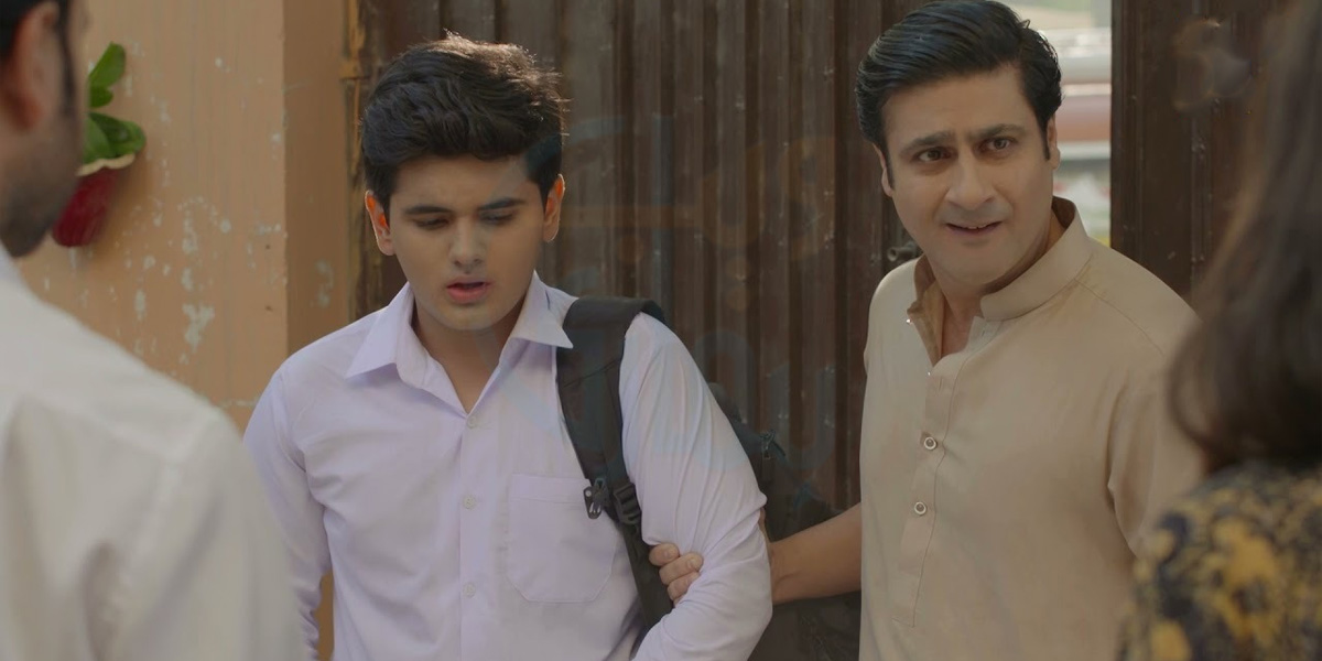 میرے سوتیلے باپ نے میری ہر خواہش پوری کی ۔۔ سوتیلے باپ بھی اچھے ہوتے ہیں، جانیے ہمارے معاشرے میں سوتیلے باپ کو لے کر برائیاں کیوں پائی جاتی ہیں؟