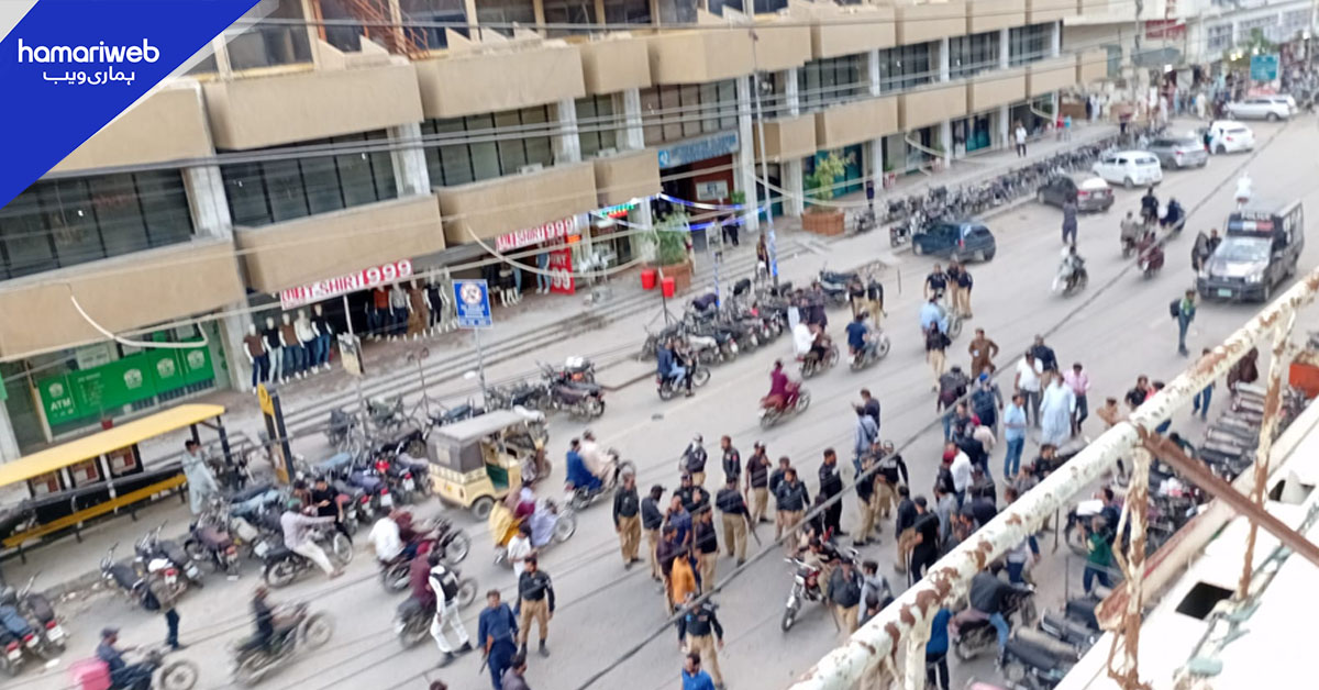 کراچی پریس کلب کے باہر پی ٹی آئی کا احتجاج، پولیس کا لاٹھی چارج، شیلنگ، گرفتاریاں