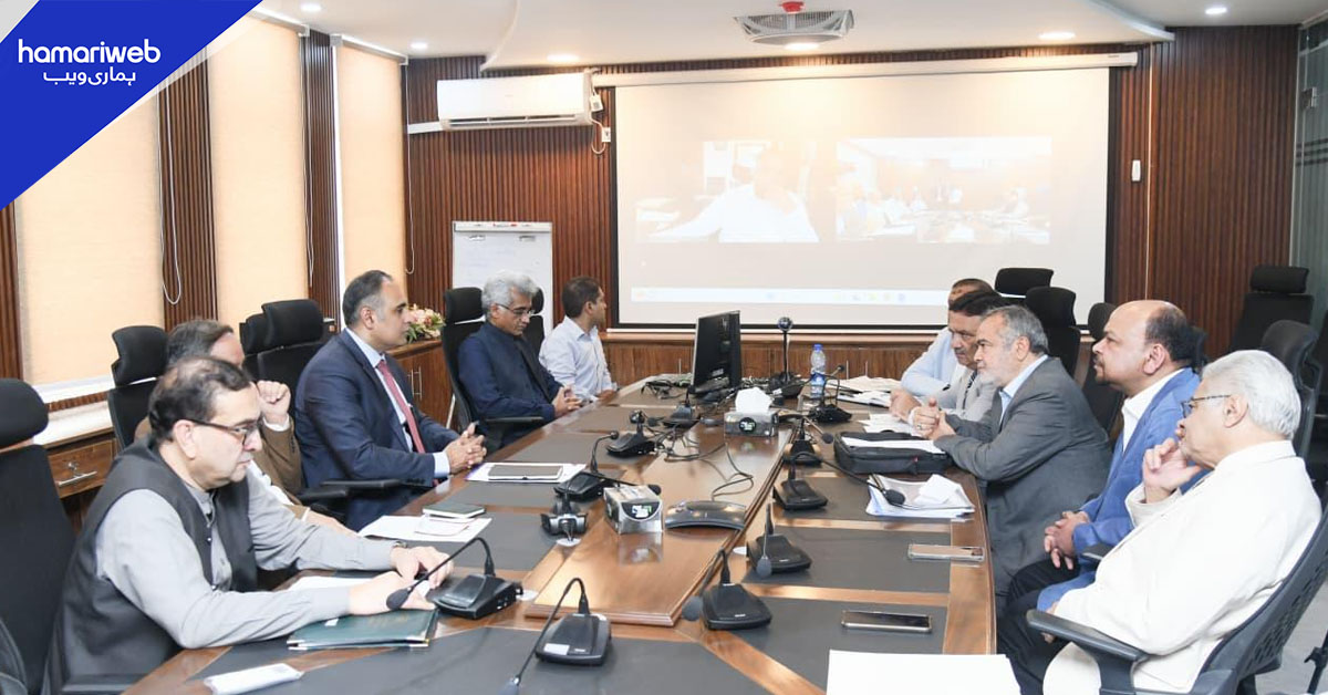 کاروباری برادری سے مشاورت، ٹیکس نظام اور برآمدات کے فروغ کے لیے اقدامات پر غور