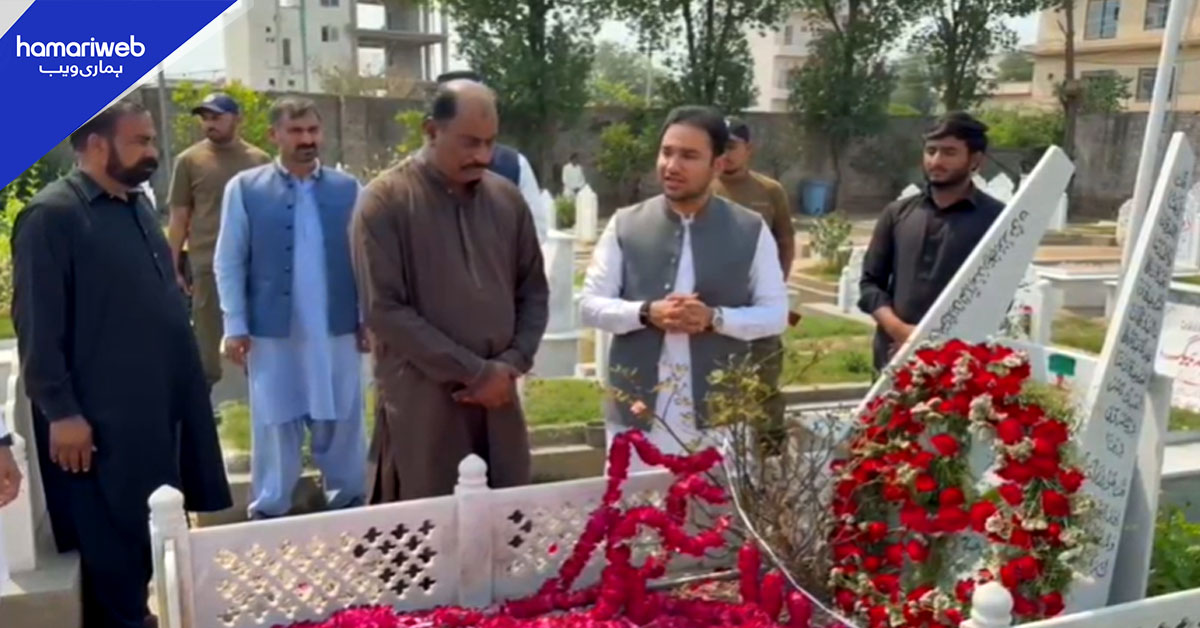 صوبائی وزیر کھیل پنجاب کی کیپٹن محمد زوہیب شہید کی قبر پر حاضری