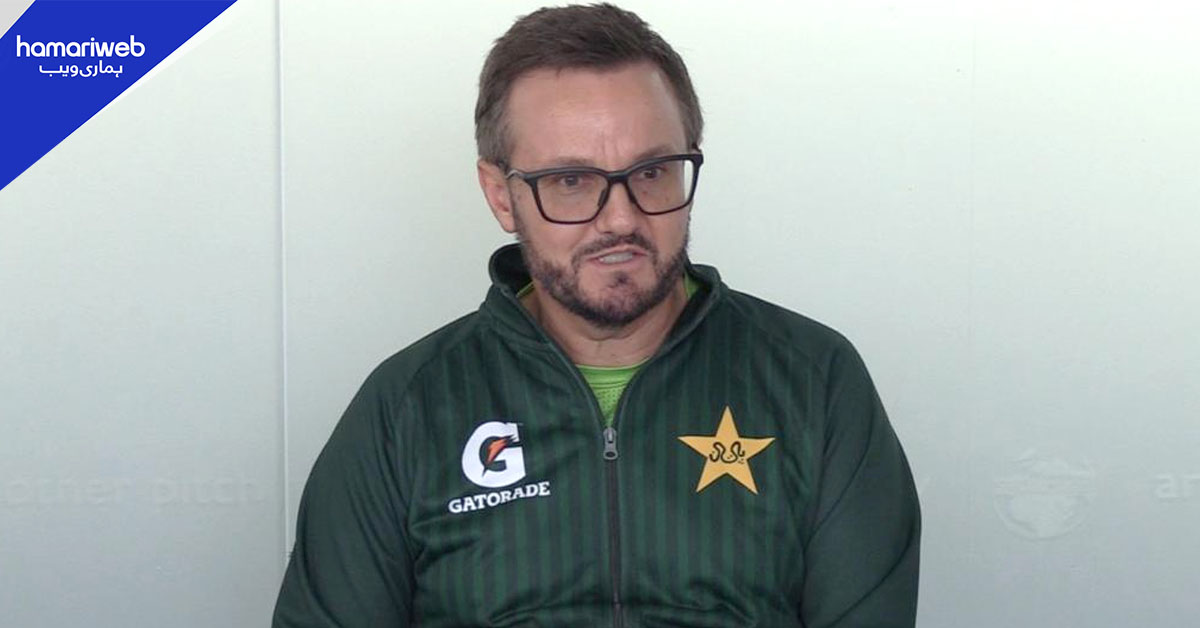 سینئر کھلاڑیوں کی چھٹی: پاکستان کے عبوری ریڈ بال کوچ مائیک ہیسن کا فیصلے سے لا تعلقی کا اظہار