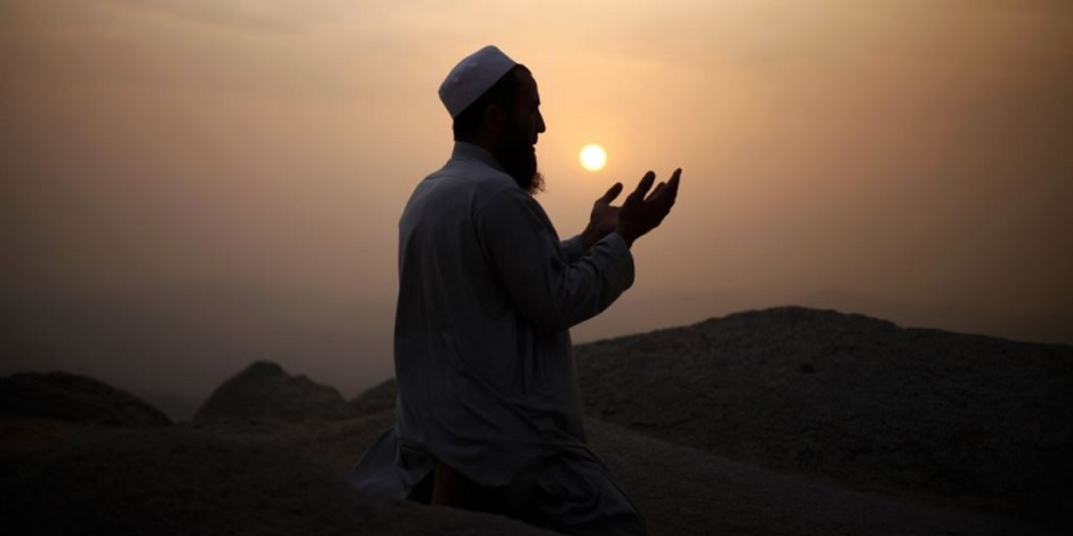 کن لوگوں کا خدا پر پُختہ یقین ہوتا ہے؟ حیران  کر دینے والی تحقیق سامنے آگئی