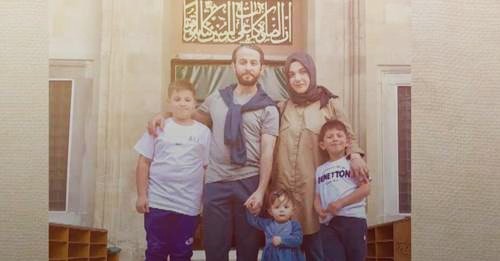 ہم بچوں کو مال کی جگہ مسجد لے کر جاتے ہیں۔۔ یہ ترک خاندان چھٹی کا دن شاپنگ مال کی بجائے مسجد میں کیوں گزارتا ہے؟ 