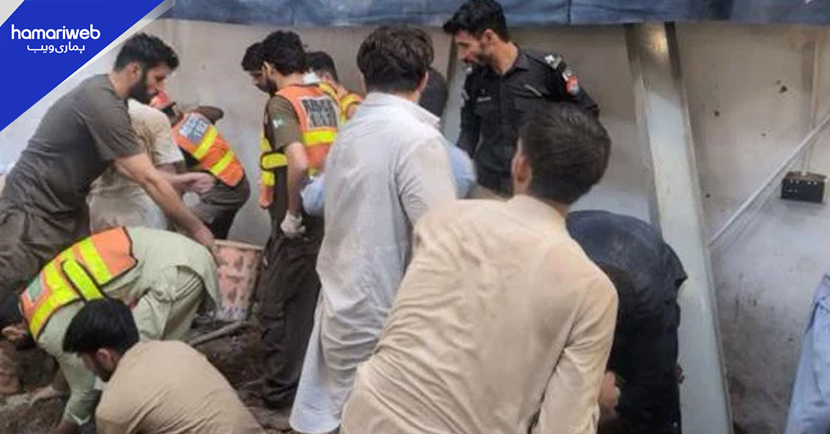پشاور میں اسکول کی چھت گرگئی، 17 بچے جاں بحق