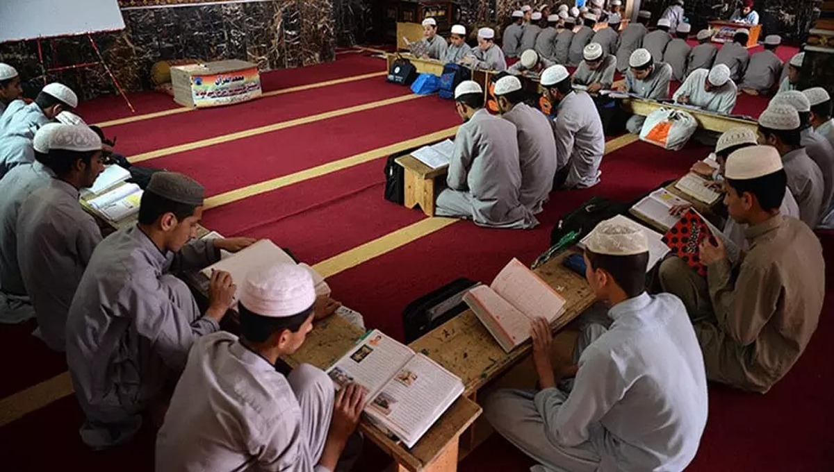 سندھ کے تمام دینی مدارس فوری طور پر بند کرنے کا حکم 