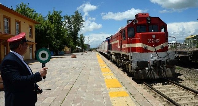 پاک ایران اور ترکی تجارت کو بڑھانے کے لئے ''ٹرین'' چلانے کا فیصلہ، ٹرین کب سے چلائی جائے گی؟