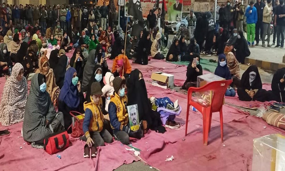 ملیر، ایئر پورٹ اور ایم اے جناح روڈ سمیت کراچی کے 6 مقامات پر شدید احتجاج، راستے بند