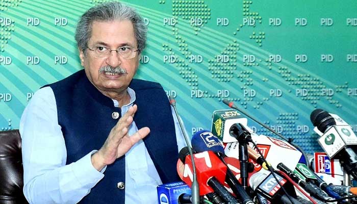 وزیرِ تعلیم شفقت محمود نے بڑا اعلان کر دیا۔۔۔ اسکول کب تک بند رہیں گے؟