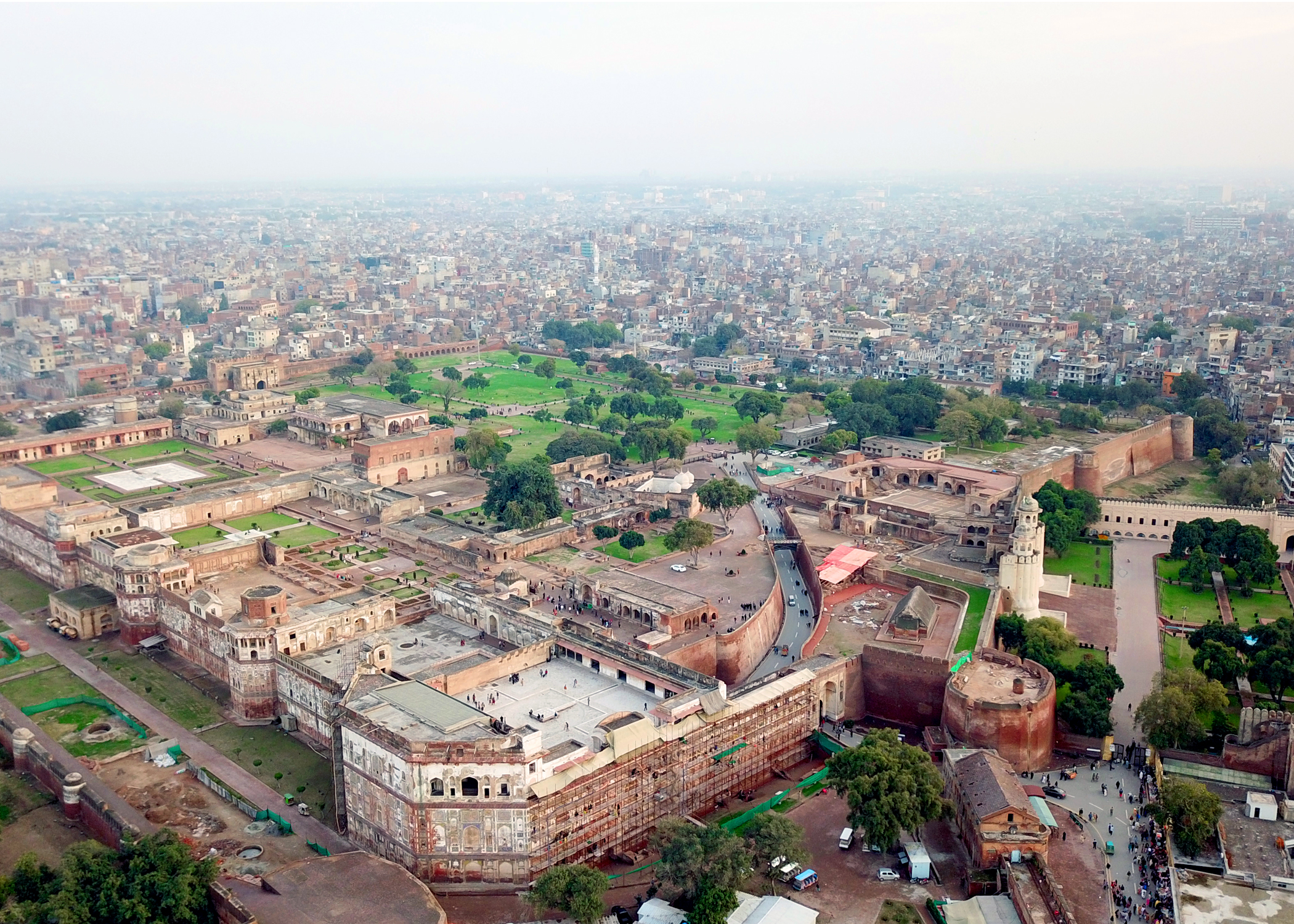 لاہور کتنے حصوں میں تقسیم ہونے والا ہے ؟ جانیئے