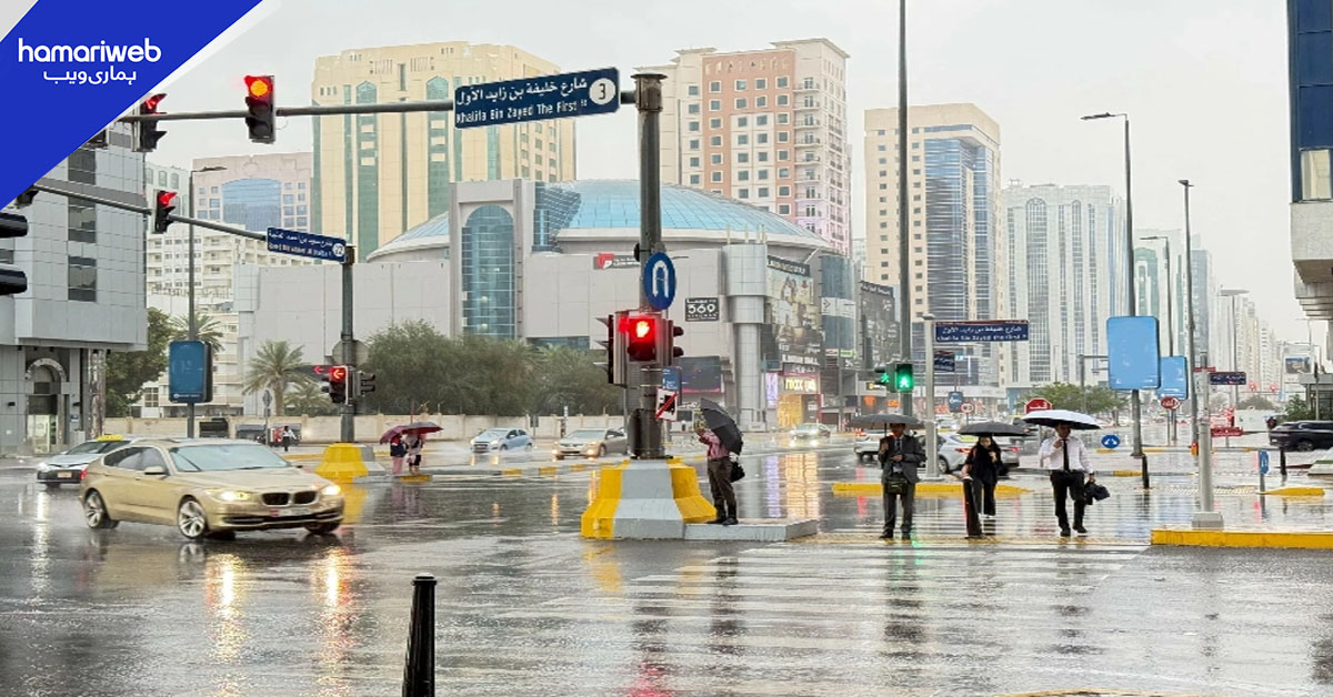 متحدہ عرب امارات میں موسلادھار بارش، سڑکیں زیرِ آب