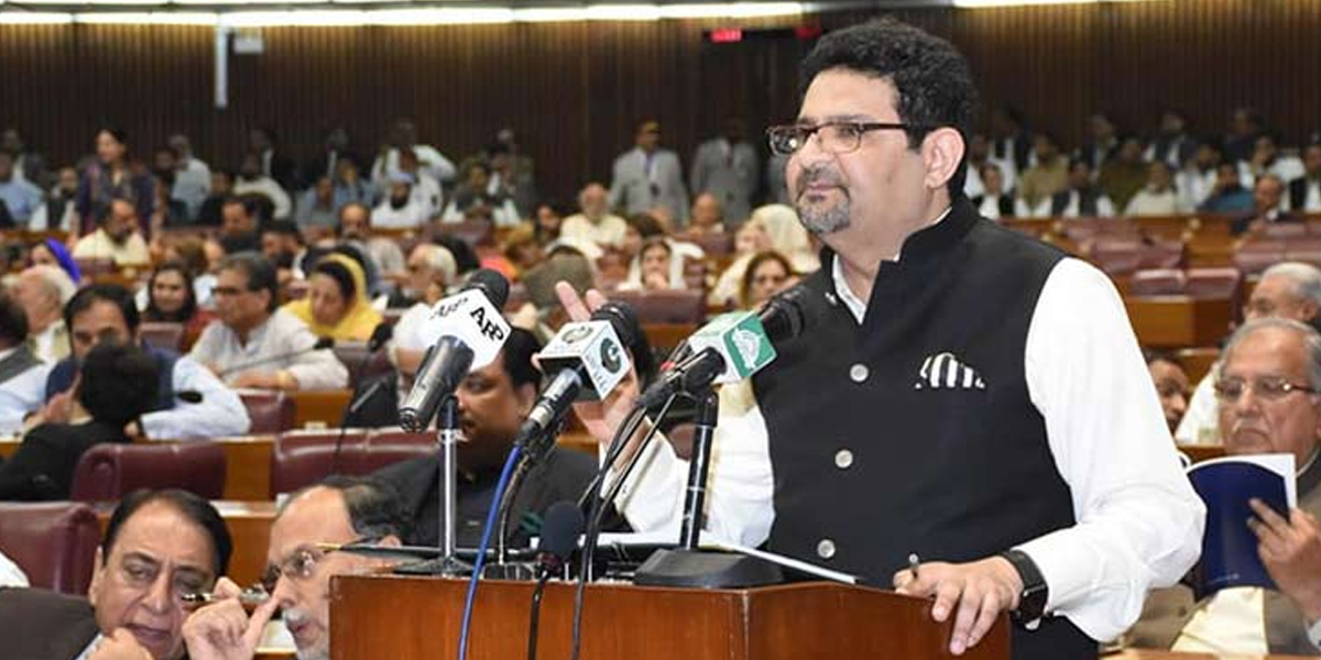 بحران پر قابو پالیا۔۔۔ہم مشکل فیصلوں کیلئے تیار ہیں، مفتاح اسماعیل کی بجٹ تقریر