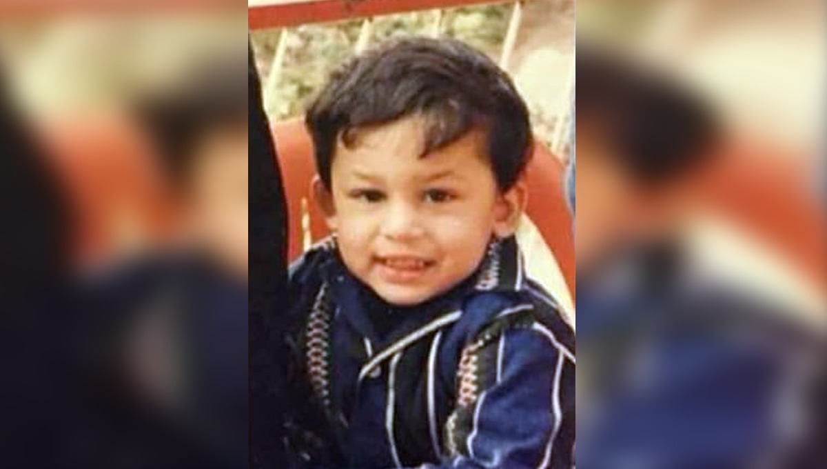 کیا آپ اس مشہور پاکستانی اداکار کو پہچان سکتے ہیں؟