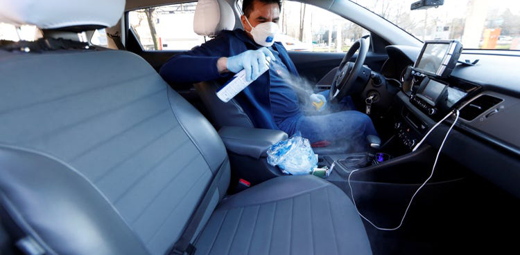 ڈرائیونگ کرتے ہوئے کورونا وائرس سے کیسے محفوظ رہا جا سکتا ہے؟ جانیں خاص معلومات