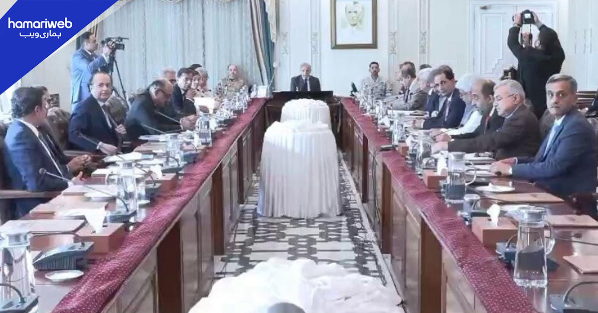 پیٹرولیم مصنوعات کے وافر ذخائر موجود ہیں؛ وزیراعظم، مصنوعی قلت کیخلاف سخت کارروائی کا حکم