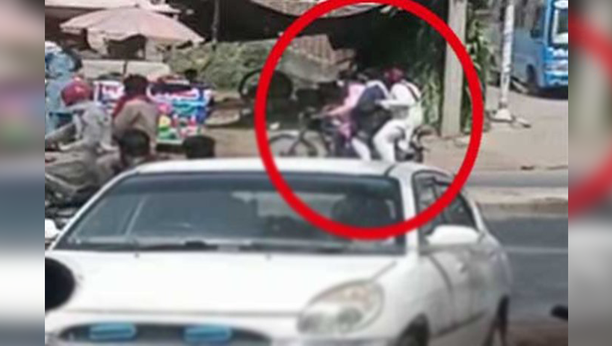 دو ڈاکو موٹر سائیکل پر آئے اور پھر ۔۔ جانیں چینی باشندے کو لوٹنے والے ڈاکوؤں کے ساتھ کیا ہوا؟
