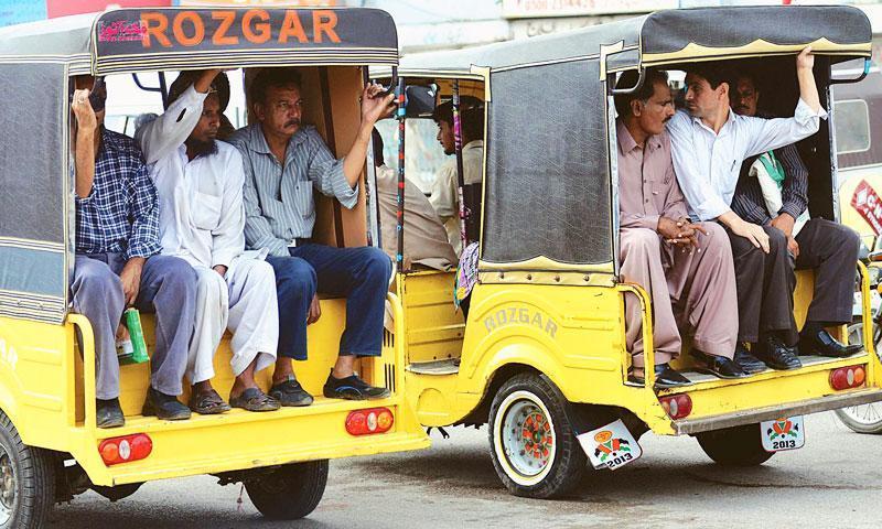 غریبوں کی سواری چنگ چی ۔۔۔ بند ہوگئی تو غریب عوام کس پر سفر کرے گی؟
