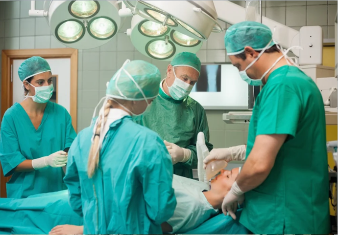 کیا آپ جانتے ہیں کہ  ڈاکٹرز آپریشن تھیٹر میں ہرے رنگ کا کوٹ کیوں پہنتے ہیں؟