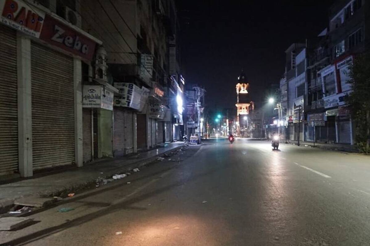 کراچی کے مختلف علاقوں میں کاروبار بند کرا دیا گیا