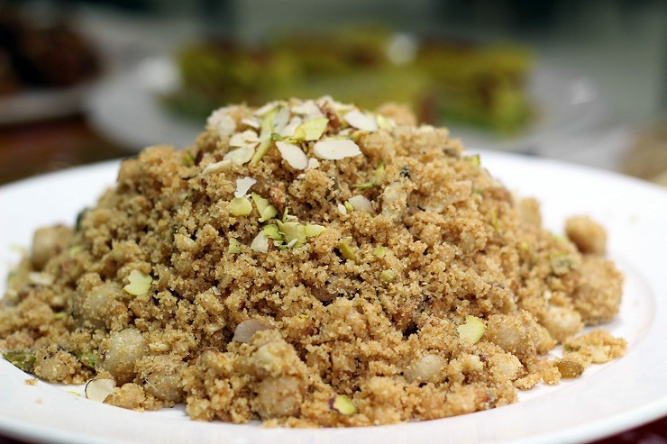 سردی کے موسم میں پنجیری کھانے سے کیا ہوتا ہے؟ جانیئے سردیوں کی سوغات پنجیری کے حیرت انگیز فوائد اور اسے بنانے کا آسان طریقہ