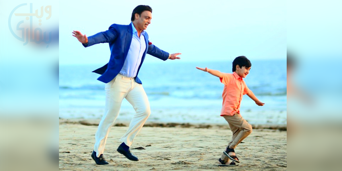 بچوں کو اُڑنا سکھائیں اور پھر اڑنے دیں۔۔۔ شعیب اختر نے ننھے بچے کے ساتھ تصویر شئیر کردی
