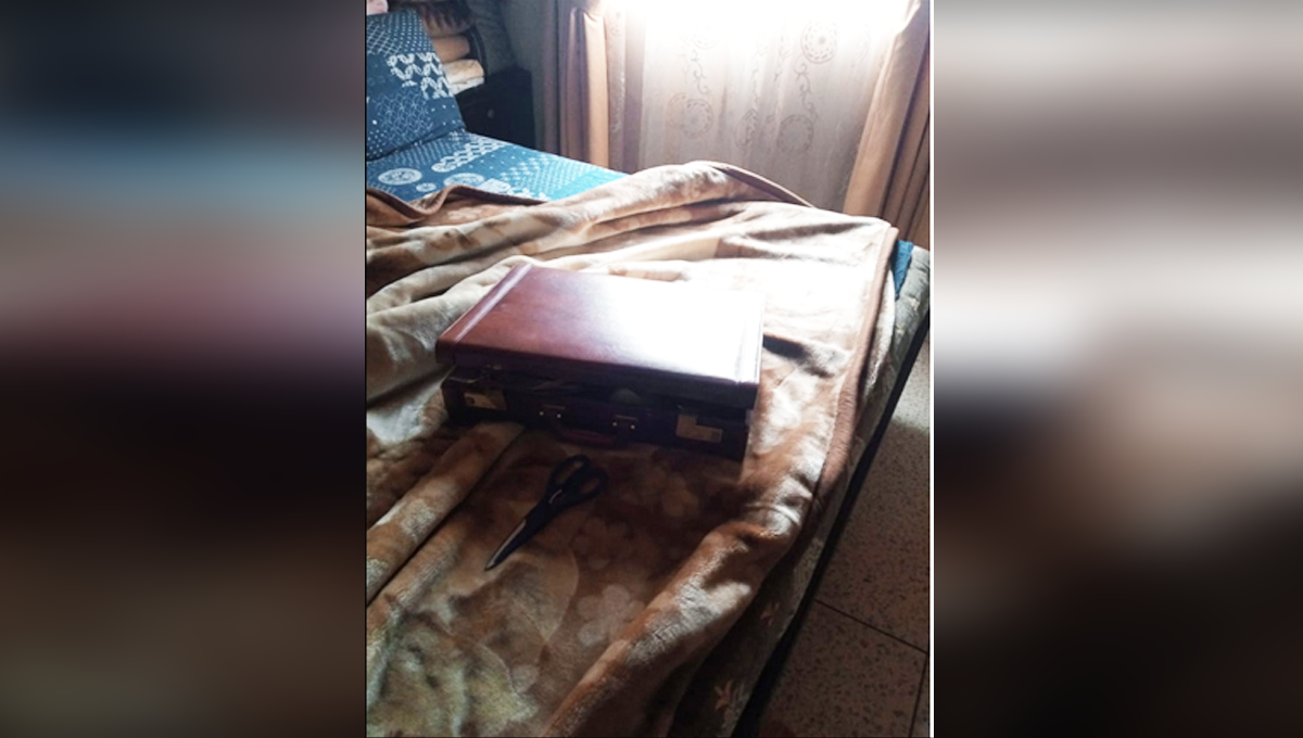 خاتون نے ایک کروڑ روپے کیسے لوٹے؟ واردات کی تصاویر سامنے آ گئیں