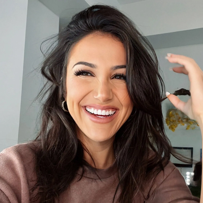 Kat Stickler - Profile Picture