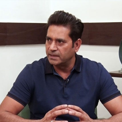 Aaqib Javed Age, Wife, Family & Biography - Hamariweb.com