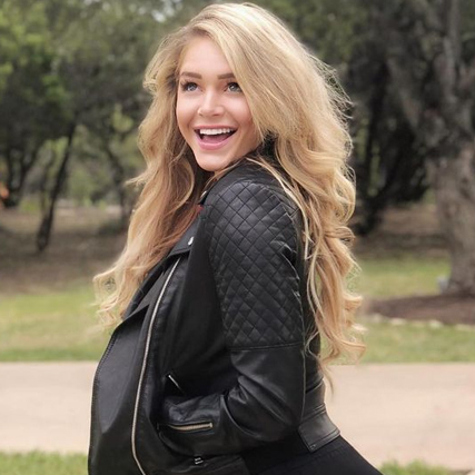 Courtney Tailor 