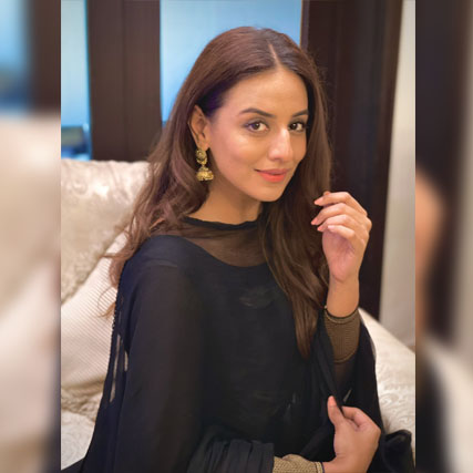 Kinza Razzak - Profile Picture