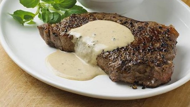 Beef Steaks With White Sauce Recipe By Rida Aftab Cook With Hamariweb Com