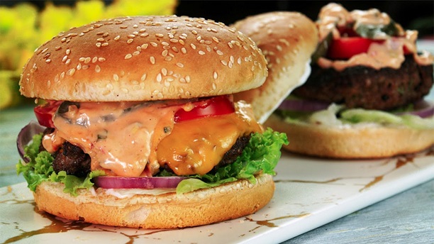 Spicy Beef Burger Recipe In Urdu