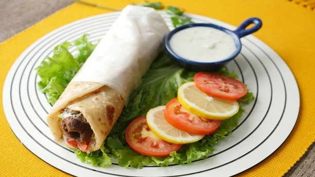 Seekh Kabab Paratha Roll Recipe In Urdu