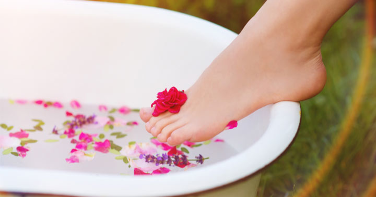 پیروں کو ملائم بنانے کے لیے ایک ایسا مساج جس کے نتائج کردے آپکو حیران