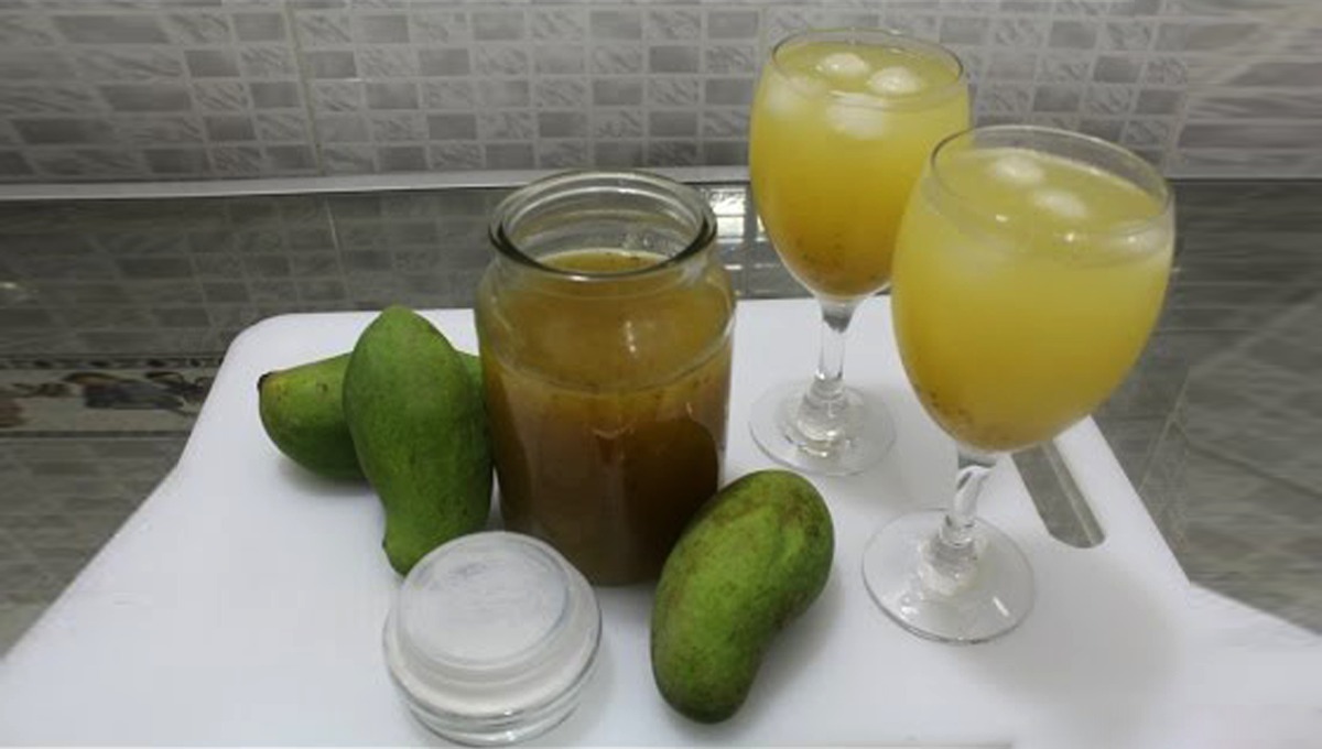 خود کو ہیٹ ویو سے محفوظ رکھنے کے لیے اور دن بھر کی پیاس کو دور بھگانے کے لیے کیری کا کھٹا میٹھا شربت بنائیں اور پئیں تاکہ ہو افطار کا مزہ بھی دوبالا