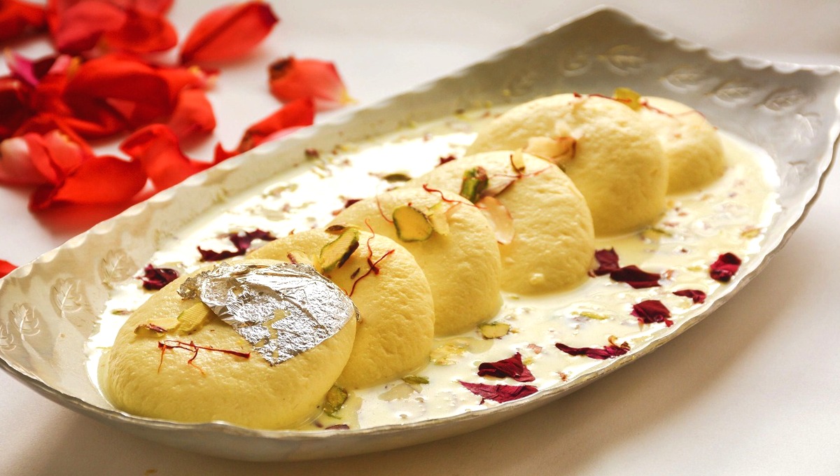 رس ملائی بناتے وقت ٹوٹ جاتی ہے تو یہ طریقہ یاد کر لیں کبھی رس ملائی ٹوٹے گی نہیں اور نرم بنے گی تو بنائیں ذائقہ دار رس ملائی گھر میں